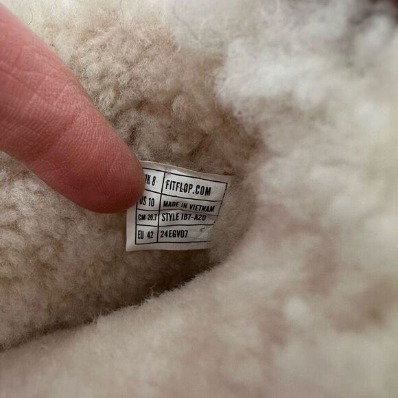 FitFlop GEN-FF Curly-Shearling Crisscross-Lace Ankle Boots - Picture 7 of 15